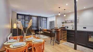 Apartment | Dining