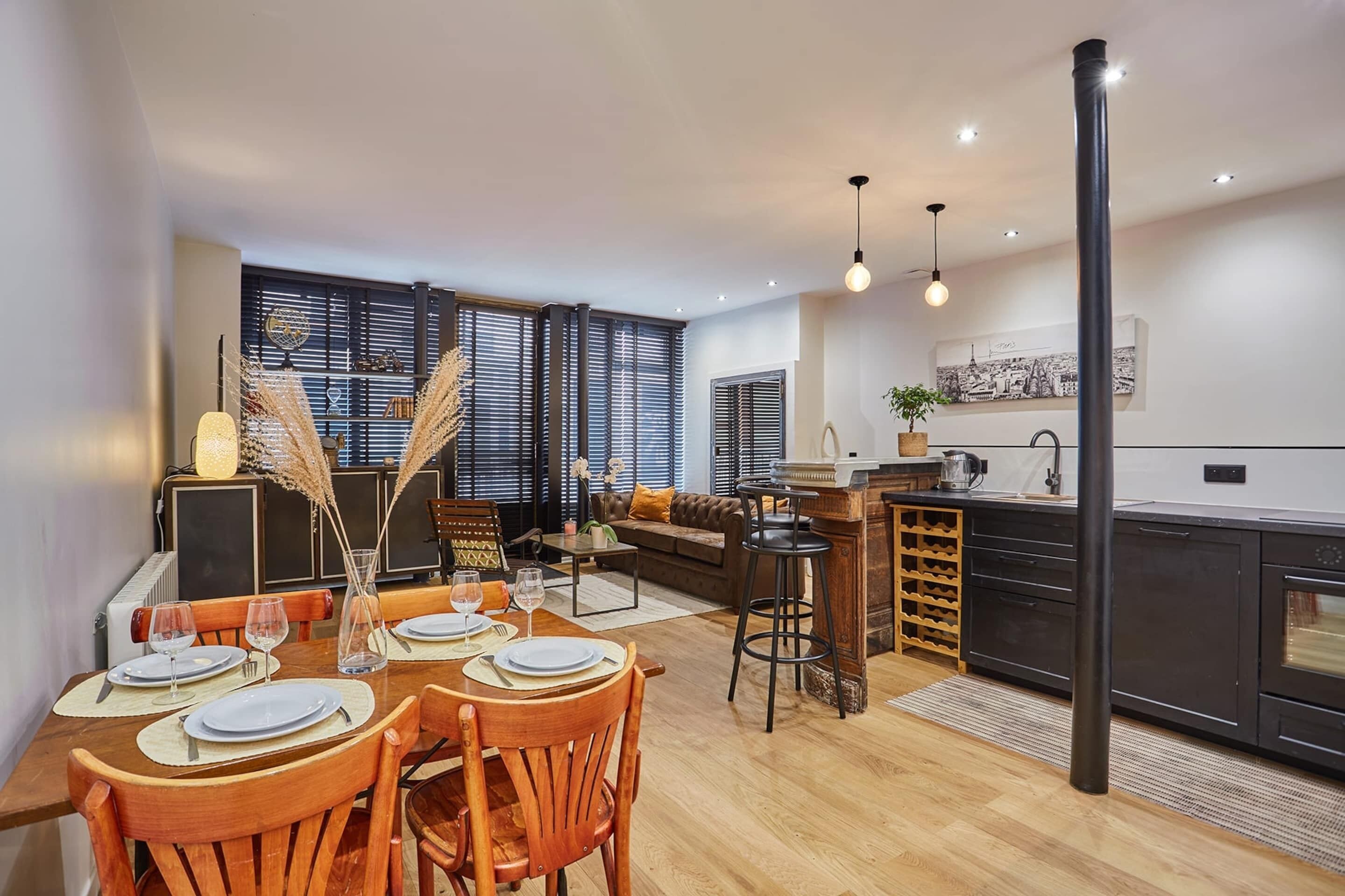 Apartment | Dining