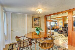 Dining - 6 Mi to Manatee Springs! Family Riverfront Getaway (Chiefland)