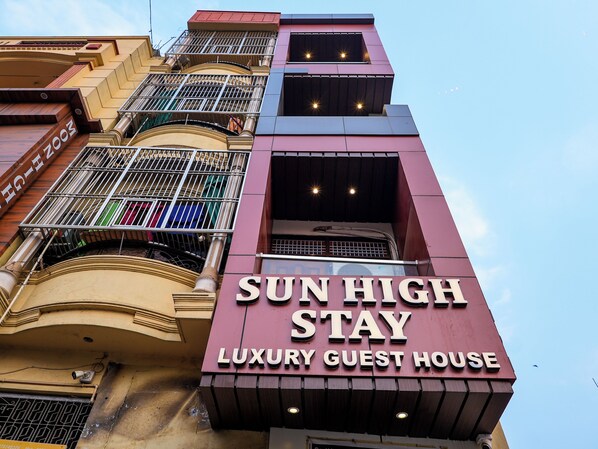 Front of property - Sun High Stay Luxury Guest House (Varanasi)