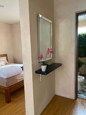 3 bedrooms, iron/ironing board, internet, wheelchair access