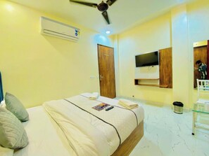 Phòng đôi Deluxe, quang cảnh thành phố | Truy cập Internet không dây miễn phí, bộ trải giường