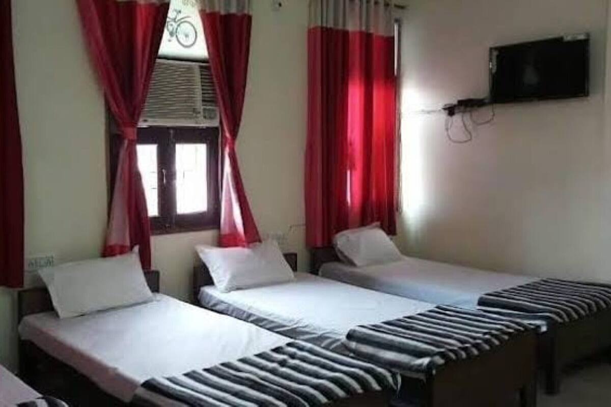 Deluxe Triple Room, City View | Wi-fi percuma, cadar katil
