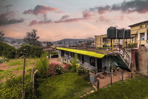 With the Ooty Race Cource View. Cozy and Comfortable place with kids play area