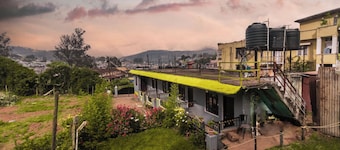 With the Ooty Race Cource View. Cozy and Comfortable place with kids play area