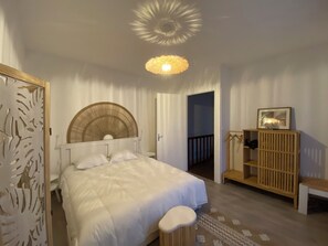 2 chambres, fer et planche à repasser, lit parapluie, Wi-Fi