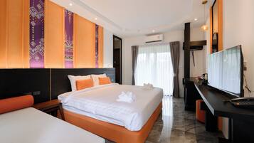 Habitació doble Deluxe | Cortines opaques, wifi gratuïta i roba de llit