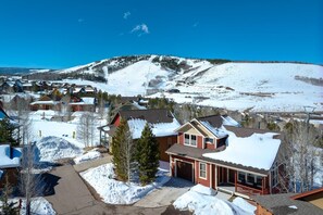 Unclassified image, 4 of 48, button