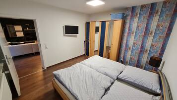 1 bedroom, free WiFi, bed sheets