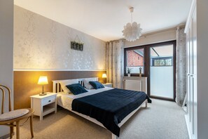 2 makuuhuonetta, silitysrauta/-lauta, ilmainen Wi-Fi, vuodevaatteet