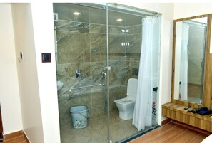 Deluxe-Zimmer | Badezimmer
