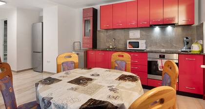 Ferienwohnung 'Monteur' mit gemeinsamer Terrasse und Wi-Fi