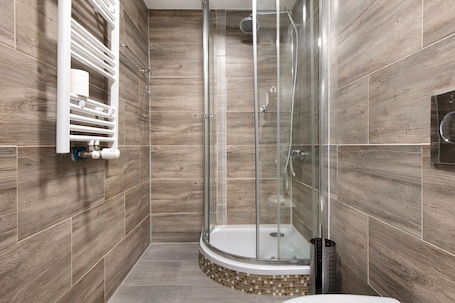Shower, hair dryer, towels. Apartment 'Monteur' with Shared Terrace and Wi-Fi