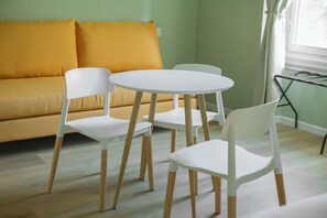 Deluxe Triple Room, Balcony | Living area - B&B Magnolia (Florence)