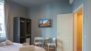 In-room safe, desk, blackout curtains, free WiFi - B&B Magnolia (Florence)
