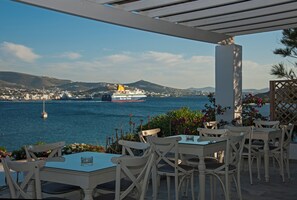 Petit déjeuner buffet compris tous les jours