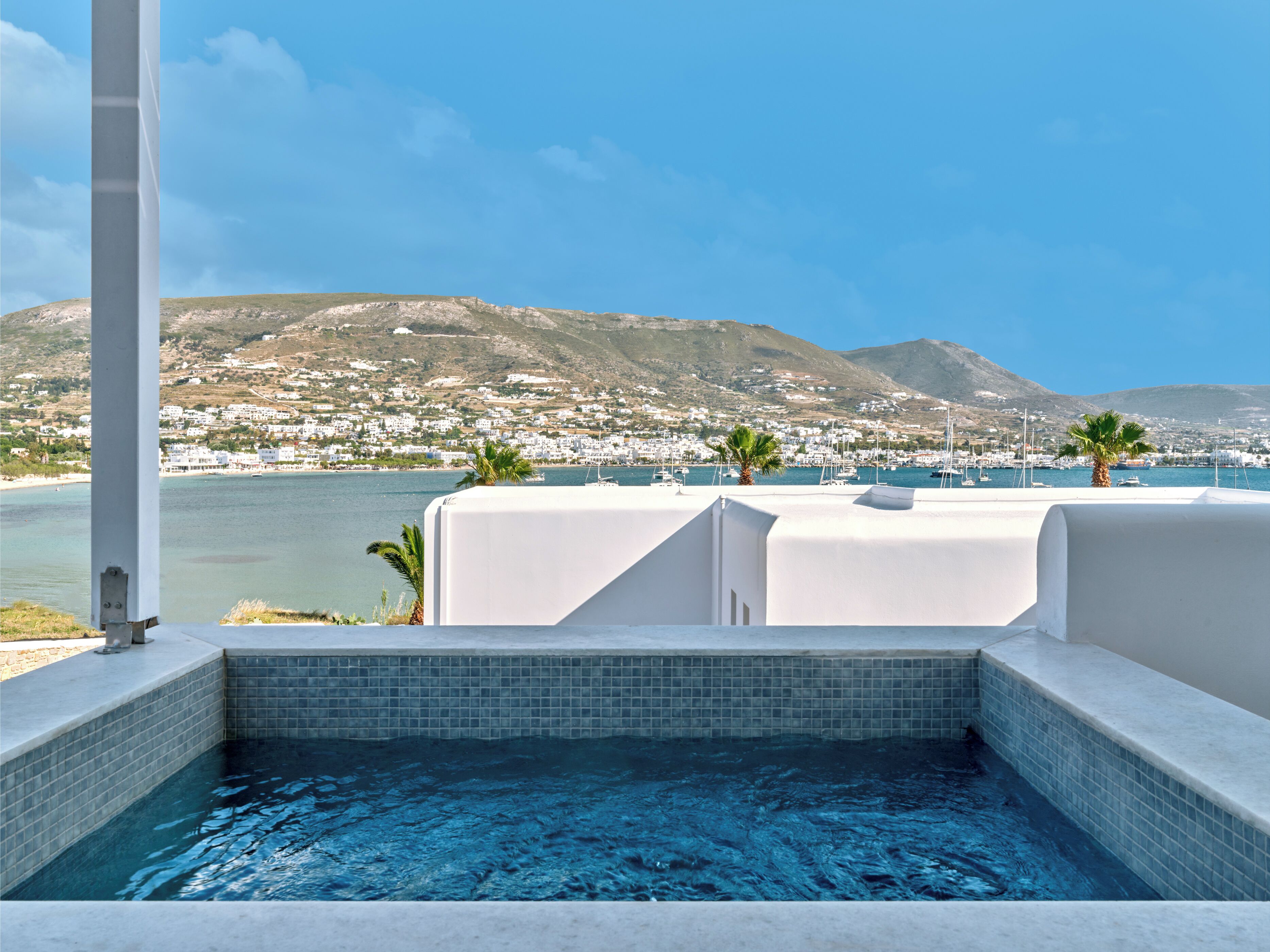 Suite – junior, privat basseng, sjøutsikt | Terrasse/patio