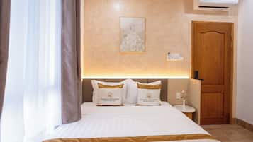 Standard Studio Suite, City View | Soundproofing, free WiFi