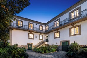 Front of property - Solar das Tilias - Historic House (Seia)