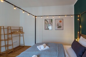 1 bedroom, desk, iron/ironing board, travel crib - FeelgooD Apartment COZY Leipzig City-Center with underground parking space (Leipzig)