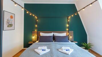 1 Schlafzimmer, Schreibtisch, Bügeleisen/Bügelbrett, Reisekinderbett