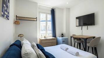 1 bedroom, desk, iron/ironing board, free WiFi