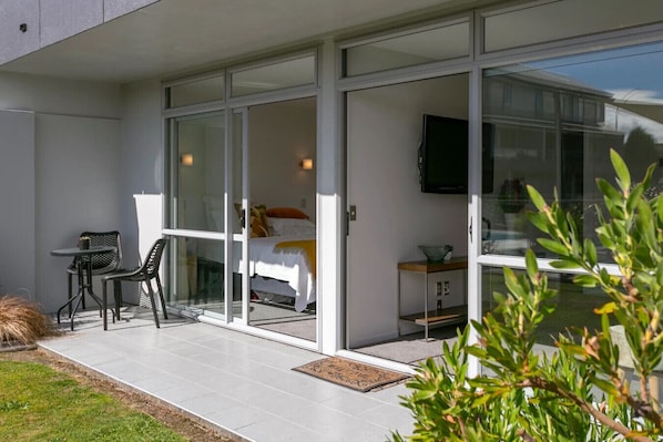 2 makuuhuonetta, silitysrauta/-lauta, ilmainen Wi-Fi, vuodevaatteet