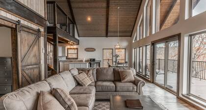 The Morning Glory Cabin - Tree-top Getaway