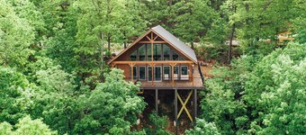 The Wildwood Cabin - Tree-top Getaway