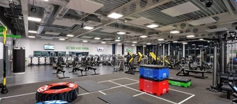 Entire 2 Bedroom House 7m To Station