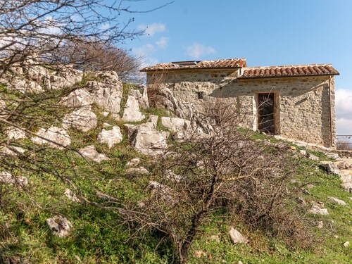 Nice apartment in villa for 2 people with patio and pets allowed