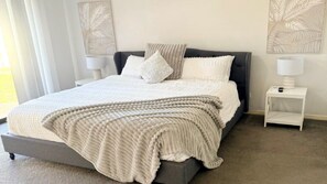 5 chambres, fer et planche à repasser, Wi-Fi gratuit, draps fournis