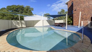 Pool - Fairweather Dreaming on Welsby (BONGAREE)