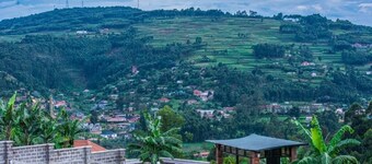 The Georges' Residence : Deluxe Double Room
