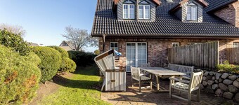 Wonderful living comfort has been created here on three levels, which hardly leaves a wish unfulfilled.