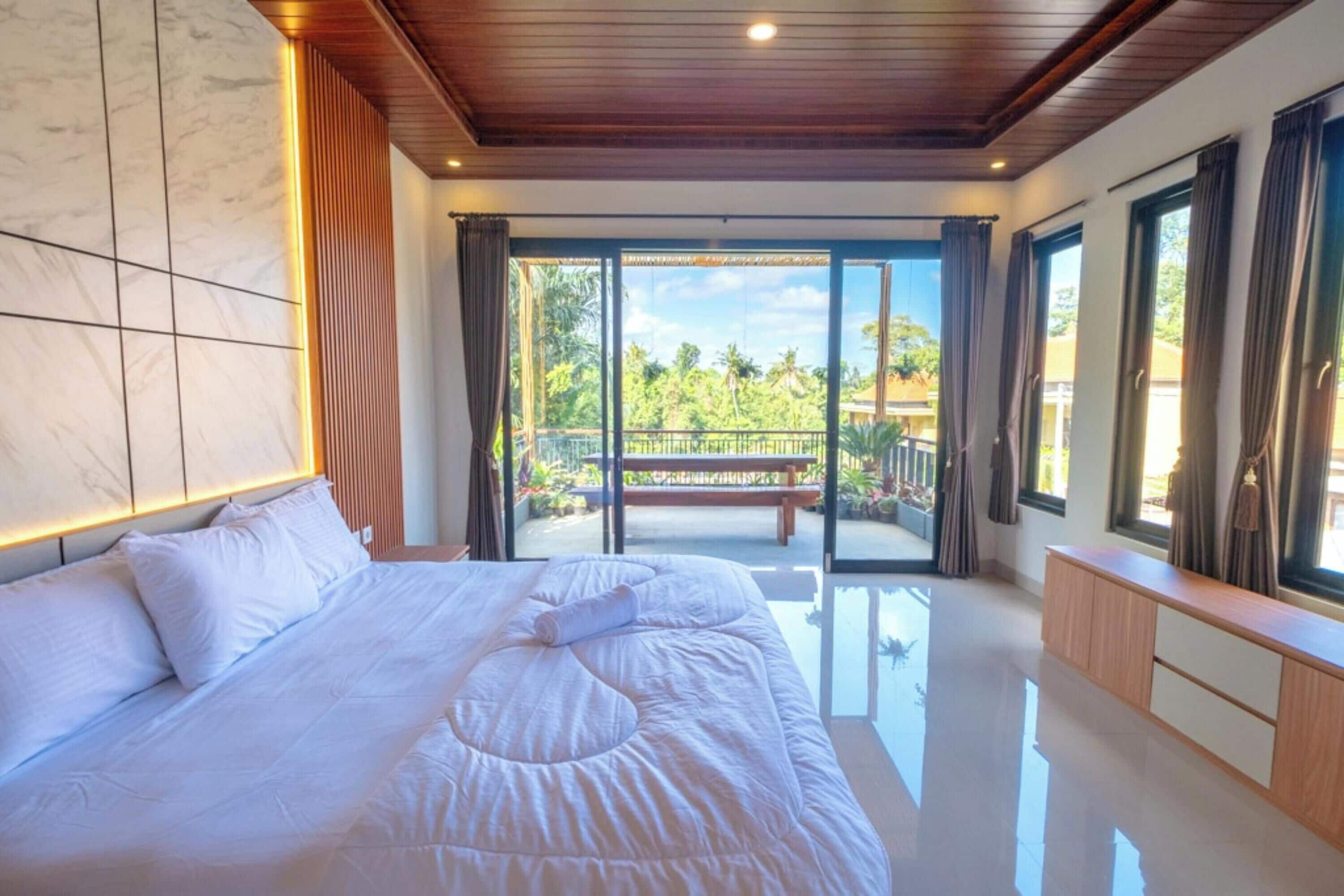 Vila Keluarga | Meja kerja