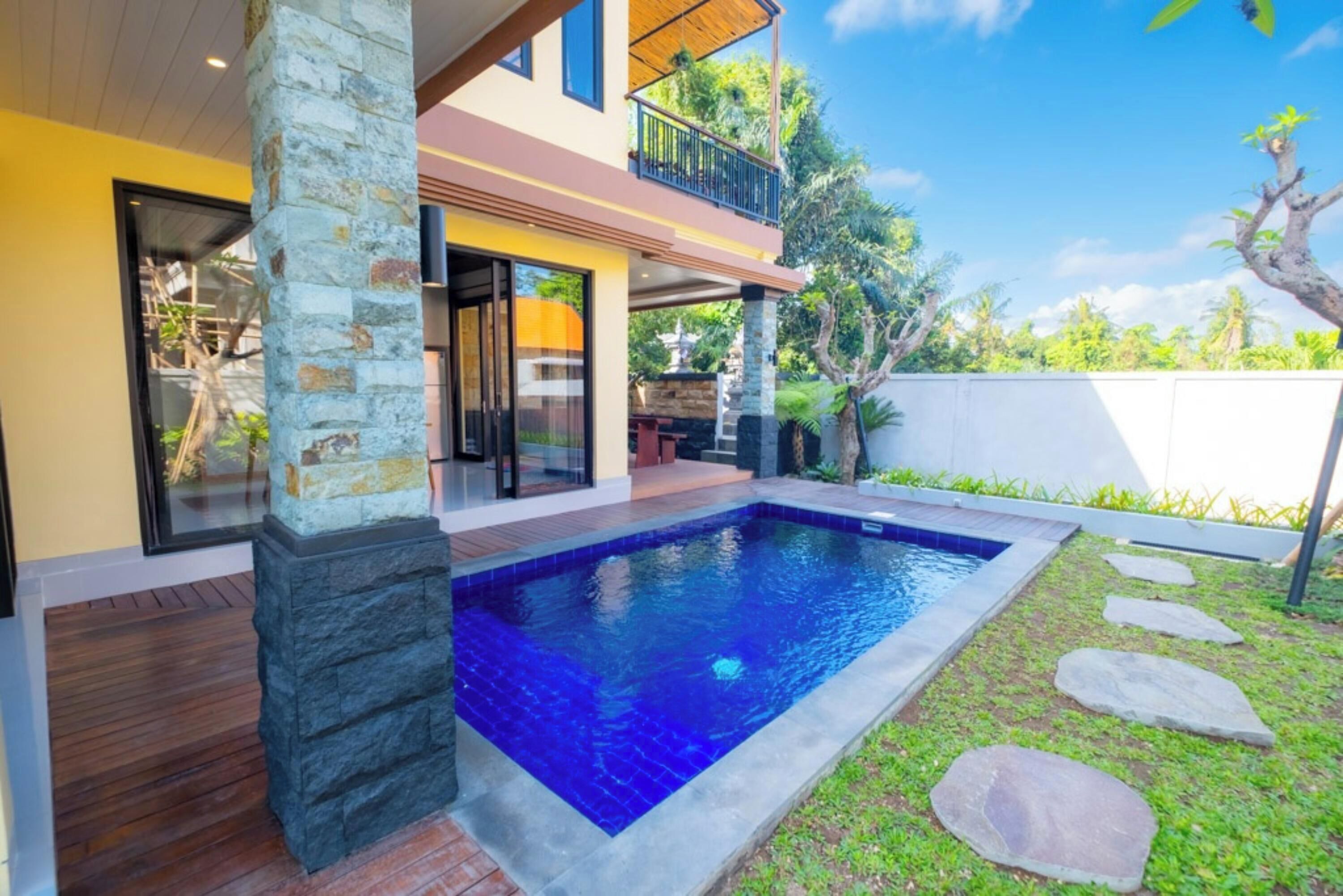 Private pool