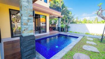 Private pool