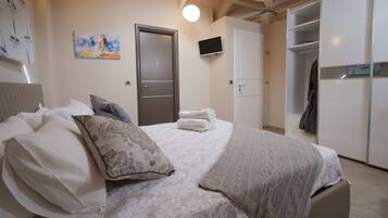 1 bedroom, free WiFi, bed sheets