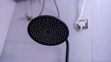 Hand-held showerhead