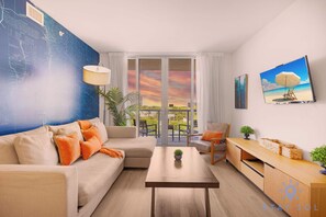 TV - 1 BR Modern Resort Balcony & Amazing Pool (Hallandale Beach)