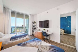 2 Schlafzimmer, Schreibtisch, Bügeleisen/Bügelbrett, Reisekinderbett