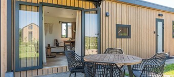 Luxury chalet (4 people) on mini campsite in Waarde