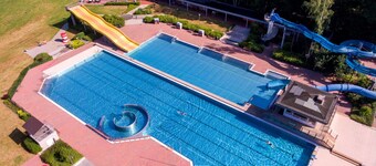 2 베드룸과 1 욕실이 있는 타입 6p