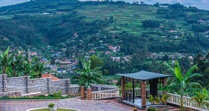 The Georges' Residence : Superior King Room