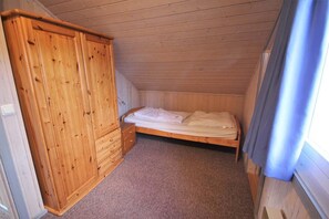 House | 3 bedrooms, individually furnished