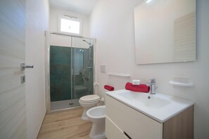 Standard Villa, Multiple Bedrooms, 2 Bathrooms (Villa Assunta With Pool Near The Sea) | Bathroom