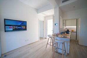 Villa Standard, plusieurs chambres, 2 salles de bains (Villa Assunta With Pool Near The Sea) | Restauration