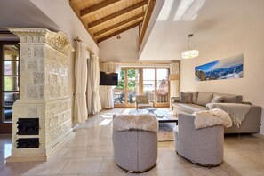 Books - Alpine luxury in a breathtaking oasis in the heart of Garmisch-Partenkirchen. (Garmisch-Partenkirchen)