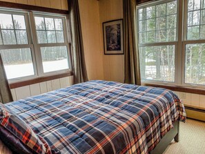 3 bedrooms, free WiFi, bed sheets